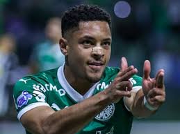 Pedro Severino está 'jogando bola' e anima médicos por futuro retorno