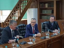 Student university rating and evaluation for universitatea valahia din târgoviste in targoviste, romania. TargoviÈte PreÈedintele Consiliului NaÈional Al Rectorilor La Universitatea Valahia Dambovita Reality News
