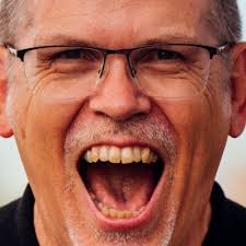 Ad agencies, advertising themselves. Bozell Omaha, 1994. "Our boss is  looking for someone to take our jobs." #advertising #adsforadagencies (RIP, Michael  Stodola)