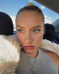 Instagram video by Scarlet🌸 • Apr 28, 2025 at 4:42 AM