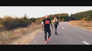 Download strazile din bucures free ringtone to your mobile phone in mp3 (android) or m4r (iphone). Top 100 Songs Daily Music Chart From Romania 18 12 2019 Popnable