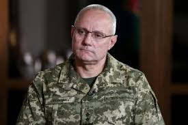 Таке рішення підтримали на засідання уряду, пише українська правда. Nachalnik Genshtabu Zsu Ruslan Homchak Pro Mene Bagato Govoryat Ale Ya Nikoli Nichiyim Ne Buv Ya Budu Pracyuvati Na Prezidenta Ukrayini Bo Jogo Prijnyav Narod A Ya Davav Prisyagu Narodu Ukrayini