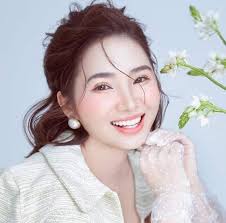 Mỹ phẩm huyền phi