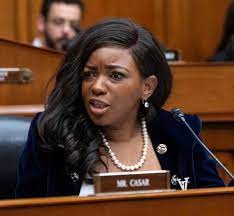 Democrat Rep. Jasmine Crockett continues her TIRADE over the Texas redistricting and now incites violence against Republicans as Democrats loudly applaud her: “Not only are we gonna punch back, but we about