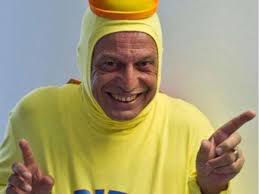 Marco Della Noce: gli inizi a Drive In, il successo (e la crisi), i  personaggi più amati, 7 segreti su di lui