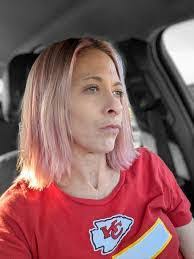 Amy Zahner's Instagram, Twitter & Facebook