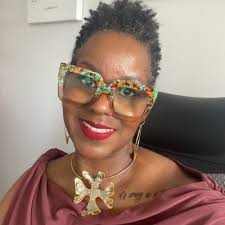 Grief is loosening its grip. I lost my mom 30 days ago. My soul was wounded  , but Ive been pushing through. Thankful for all of my friends, my  colleagues and my