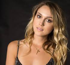 beautiful females worldwide