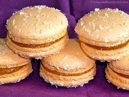 Macarons Patate Douce Noix De Coco Recette Saveurs Macaron Macaron Et Noix De Coco
