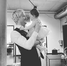 Learn about neil robertson's wiki, wife, son, wedding, and more, neil robertson is an australian professional snooker. Neil Robertson On Twitter Absolutely Blessed Girldaddy