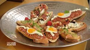Die Dreierlei Crostini Die Bjorn Freitag Zubereitet Hat Bildquelle Wdr Fingerfood Rezepte Lebensmittel Essen