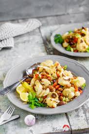 Ofen Blumenkohlsalat Mit Borlotti Bohnen Und Paprika Mediterran Farbenprachtig Madam Rote Rube Die Landkuche Rezept Blumenkohlsalat Salate Rezepte Gesund Bohnen
