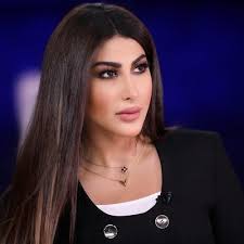 وهي أفضل ممثلة كوميدية تقف على خشبة المسرح الخليجي, في عام 1993 ارتدت انتصار الحجاب ولكنه لم يوقفها عن التمثيل. Ø§Ù„Ø§Ø¹Ù„Ø§Ù… Ø§Ù„ÙÙ† Ø§Ù„ÙƒÙˆÙŠØªÙŠ ÙÙ‚Ø¯ Ø¨Ø±Ø­ÙŠÙ„ Ø§Ù„ÙÙ†Ø§Ù†Ø© Ø§Ù„Ù‚Ø¯ÙŠØ±Ø© Ø§Ù†ØªØµØ§Ø± Ø§Ù„Ø´Ø±Ø§Ø­ ÙÙ†Ø§Ù†Ø© Ù‚Ø¯Ù…Øª ÙÙ†Ø§ Ø±Ø§Ù‚ÙŠØ§ Ù„Ù…Ø¬ØªÙ…Ø¹Ù‡Ø§ ØµÙˆØª Ø§Ù„Ø®Ù„ÙŠØ¬