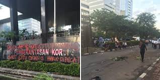 Qulil haqqa walau kana murran, قل الحق ولو كان مرا karena memang kebenaran bagi sebagian keadaan adalah kepahitan itu sendiri. Soekarno Pernah Ingin Bubarkan Hmi Redaksi Indonesia Jernih Tajam Mencerahkan