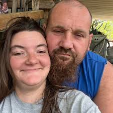 Handyman needed to replace deck boards in Sevierville this month?