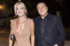 She made her formal debut in paris at the bal des débutantes in 2001. Il Compleanno Triste Dell Ex Premier Silvio Belrusconi La Domenica Settimanale