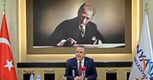 Er ist seit april 2019 bürgermeister der großstadtkommune antalya. Muhittin Bocek Kimdir Chp Nin Antalya Buyuksehir Belediye Baskan Adayi Belli Oldu Son Dakika