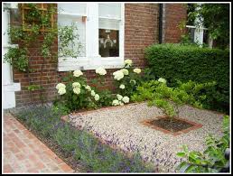 Having The Most Green From The Garden Special Garden Design Small Front Gardens Gravel Front Garden Ideas Front Garden Design