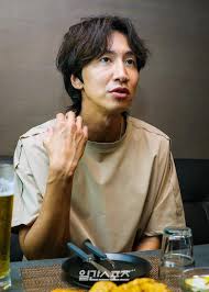 According to lee's agency, king kong by starship, lee will be filming his last episode of the series on 24 may. Lee Kwang Soo Reveals His Honest Thoughts On The Possibility Of Leaving Running Man Koreaboo