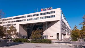 Around 5,300 employees are experiencing a completely new working environment here. Datei Wien 02 Austria Campus Bank Austria A Jpg Wikipedia