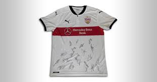 Jako startet zusammen mit dem vfb stuttgart in die saison 2020/21. Vfb Stuttgart Trikot Von Der Mannschaft Signiert