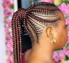 The hair on the scalp grows at an average rate of ½ inch per month or about 6 inches per year. The Most Trendy Hair Braiding Styles For Teenagers