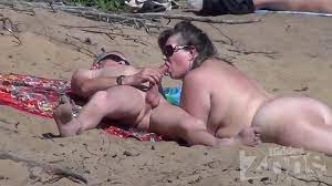Blowjob on a nudist beach - XVIDEOS.COM