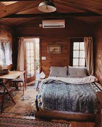Little Cabin In The Midst Of La Cabin Room Design Cabin Interior Design Cabin Interiors