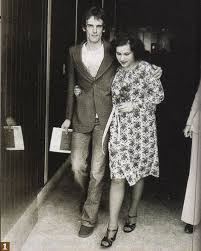 Artículos, fotos, videos, análisis y opinión sobre patricia salazar. Entrevista Inedita Luis Alberto Spinetta Ese Fuego Que Yo Quiero En Mi Musica Generalmente Me Rompe El Alma Artes Visuales Univalle