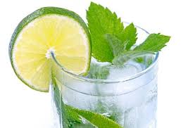 Jadi, berapa banyak air yang perlu diminum secara ideal untuk menurunkan berat badan? Minum Air Perasan Jeruk Nipis Tiap Pagi Saat Perut Kosong Ini 5 Efeknya Himedik Com