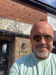 All set up and ready to go at the amazing Voltage Bromborough Its Karaoke  night until 9.00pm. Come over and give us all a song x 😃🎤🎉🍻🥂😃 #Wirral  #Voltage #Karaoke #Barrioke #Bromborough