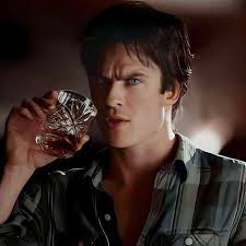 Welcome everyone to Bram Stoker's Dracula 🧛🏻🦇🏰🩸 Please help support  the group to grow by