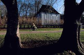 Sie umfasst janáčeks arbeitszimmer mit seinem klavier sowie eine ausstellung, in der man mehr über das leben und wirken des komponisten erfahren kann. Goethe Und Thuringen Sind Eng Miteinander Verbunden Nzz