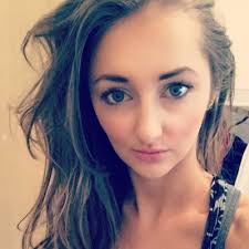 Vicky Jordan (@Victoria_2210)