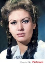 Ana Bertha Lepe Jiménez Nació el 12 de septiembre de 1933 en Tecolotlán,  Jalisco, México. Debutó como actriz en el cine en el 1951 interpretando  personajes pequeños. Se convirtió en Miss México