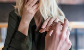 We did not find results for: Verlobungsringe So Findest Du Den Perfekten Ring Fur Deinen Antrag