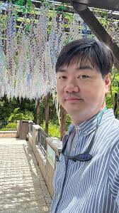 同感商業環境現在越來越詭譎真的要嘛放大，不然就縮到一個人