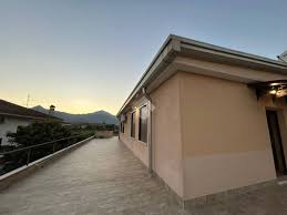 Affitto Appartamento Ceccano. Trilocale in via marittima. Ottimo stato,  piano rialzato, posto auto, con terrazza, riscaldamento autonomo, rif.  115947665