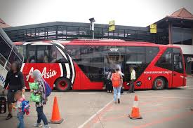 Get information about air asia flight schedule, airfares, pnr status, baggage allowance, web. Flight Review Indonesia Airasia Qz263 Singapore To Jakarta Soekarno Hatta Terminal 2 By Airbus A320 200 Railtravel Station