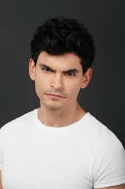 Victor Quesada's Instagram, Twitter & Facebook