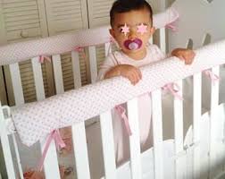 Protection De Barriere De Lit Pour Bebe Baby Sewing Projects Baby Proofing Baby Bed