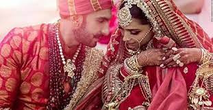 Deepika Padukone Reveals Striking Outfit From Wedding To Ranveer Singh Deepikapadukone Ranveersingh Ranveersinghwedding News N Moda Femenina Moda Femenina