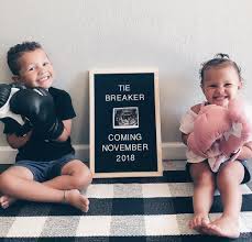Announce the new tie breaker with these pregnancy announcement signs. Incoming Tie Breaker The Funny The Cute And The Clever 17 Ways To Announce Your Pregnancy Using Your Older Kids Popsugar Family Photo 9