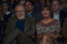 Kışlık ve yazlık seçenekleriyle giyimde alışverişin merkezi. The Six Best Supporting Characters In Lady Bird Indiewire