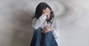 Ameteala este o afectare a unor structuri anatomice responsabile de mentinerea echilibrului (sistem vestibular, cai de transmitere a semnalelor privind pozitia si miscarea capului, formatiuni nervoase responsabile de prelucrarea semnalelor respective: Ameteli Cand Sa Te Ingrijorezi Si Sa Mergi La Medic