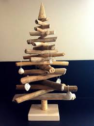 Sapin De Noel En Bois Flotte Par L Atelier De Corinne Accessoires De Maison Par Atelier De Corinne Sapin De Noel En Bois Flotte Sapin Noel Bois Et Bois Flotte