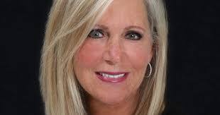 Susan Maples's Instagram, Twitter & Facebook