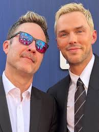 Nicholas Hoult Michael Rosenbaum