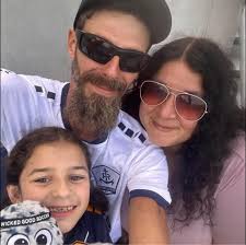 Can someone translate a Portuguese handwritten birth record?