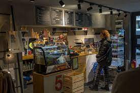 Fii primul care scrie o părere despre 5 to go! 5 To Go A Deschis Cea Mai Mare Cafenea A Sa In Centrul Vechi Din Bucuresti